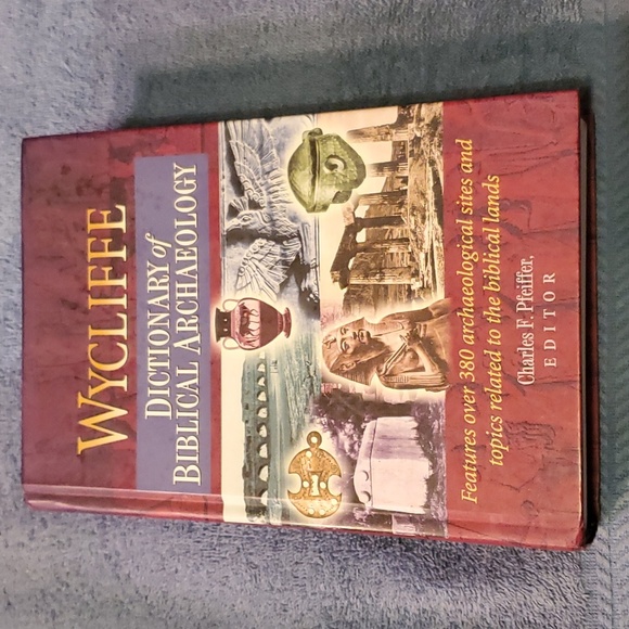 Dictionary of biblical archaeology - Picture 1 of 7